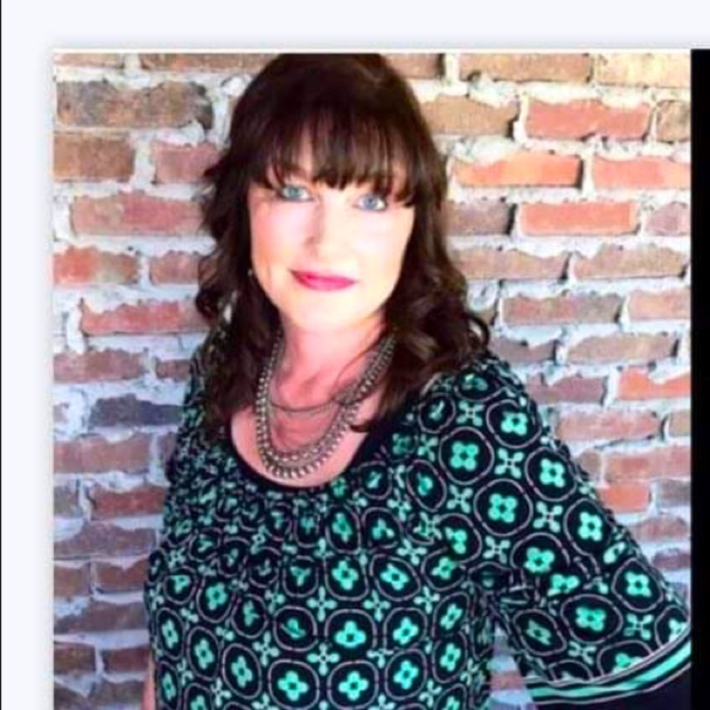 Meet your Posher, Suzy